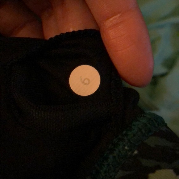 ✨EUC Lululemon Tough It Out Tank✨ - Picture 4 of 4